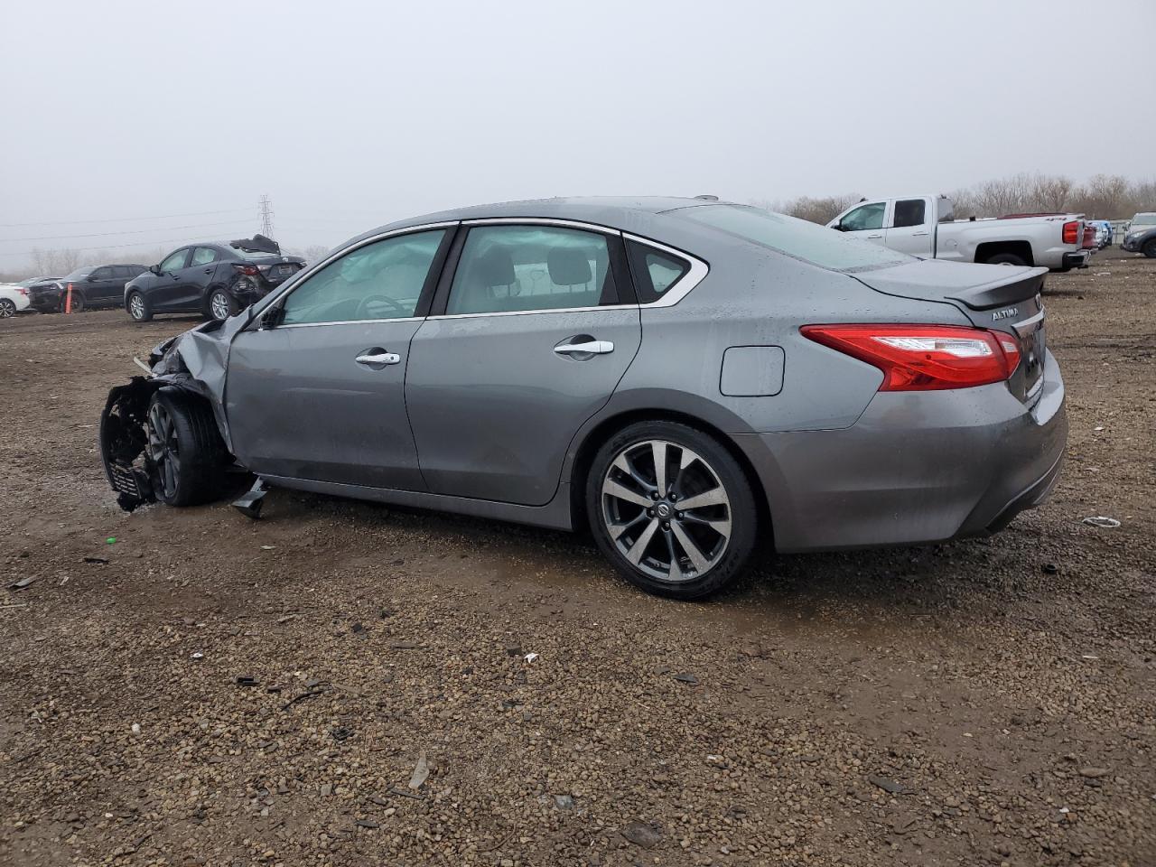 2016 Nissan Altima 2.5 - Фото 2