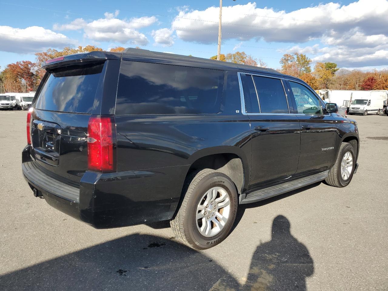 2019 Chevrolet Suburban K1500 Lt - Фото 3