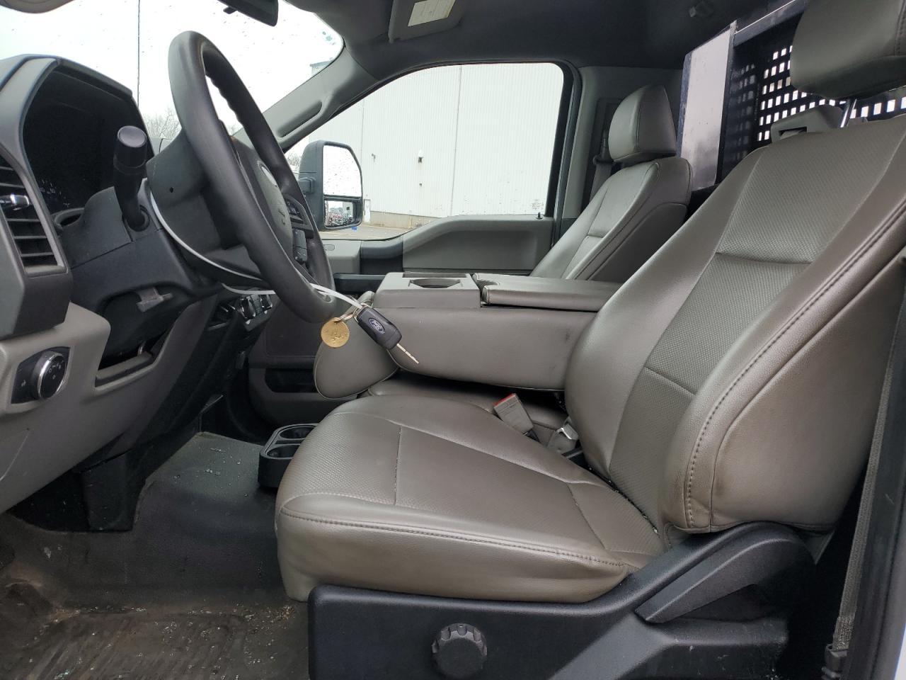 2019 Ford F550 Super Duty Flatbed Truck - Image 7