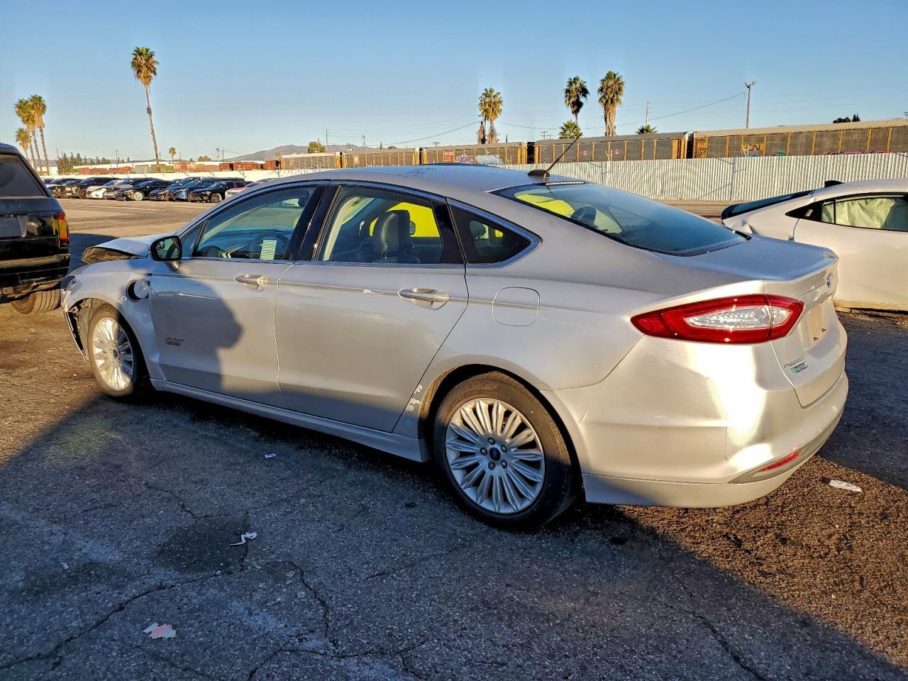 2016 Ford Fusion Se Phev - Image 2