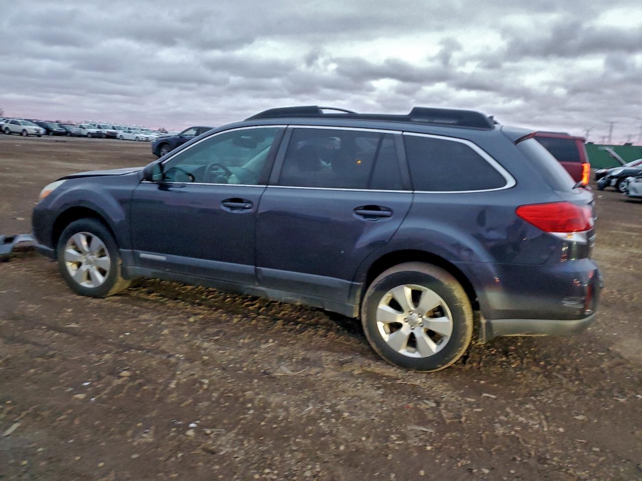 2011 Subaru Outback 2.5I Limited - Image 2