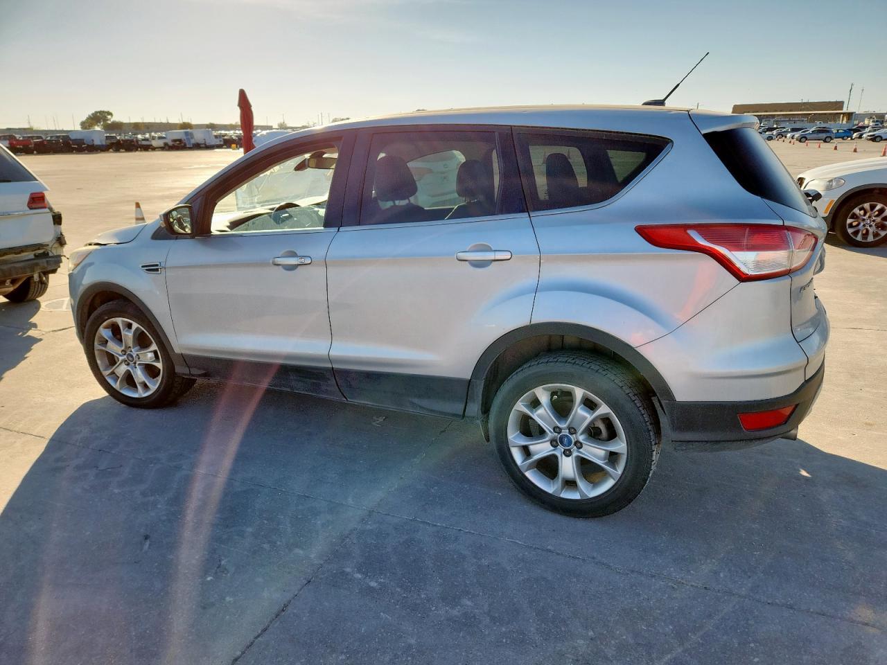 2013 Ford Escape Sel - Фото 2