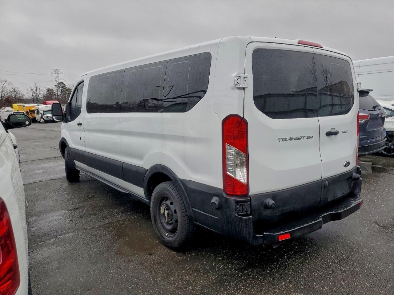 2017 Ford Transit T-350 - Фото 2