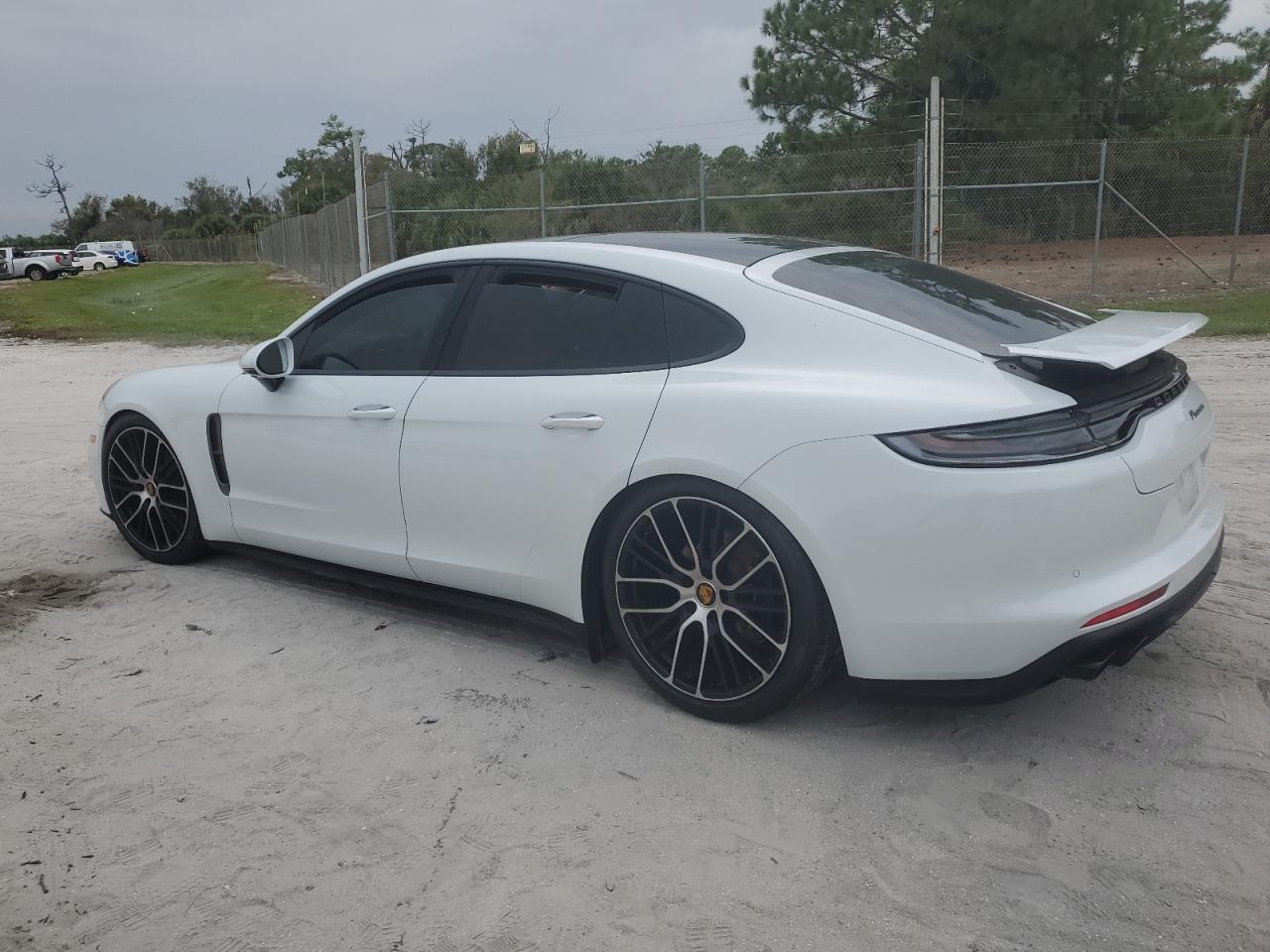 2023 Porsche Panamera Base - Image 2