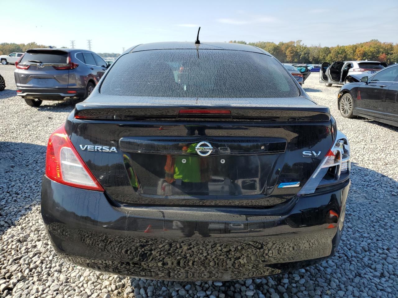 2014 Nissan Versa S - Фото 6
