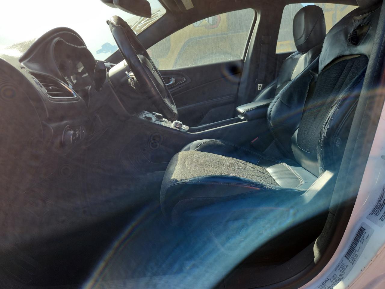 2016 Chrysler 200 S - Image 7