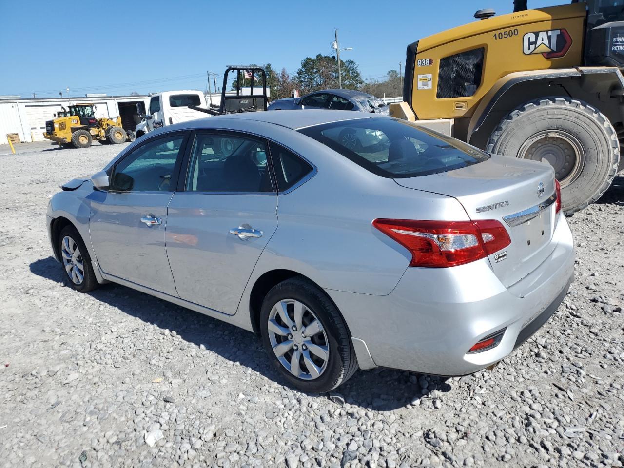 2017 Nissan Sentra S - Фото 2