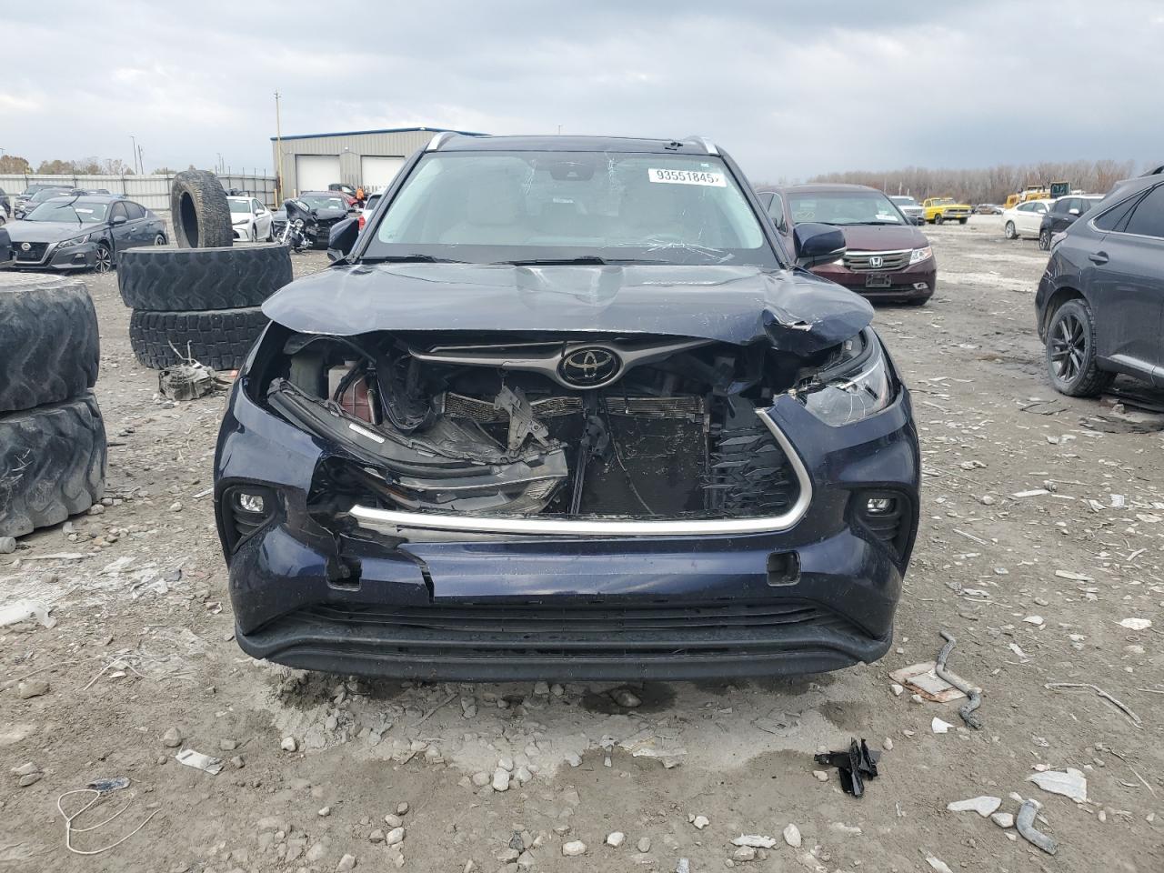 2021 Toyota Highlander Xle - Image 5