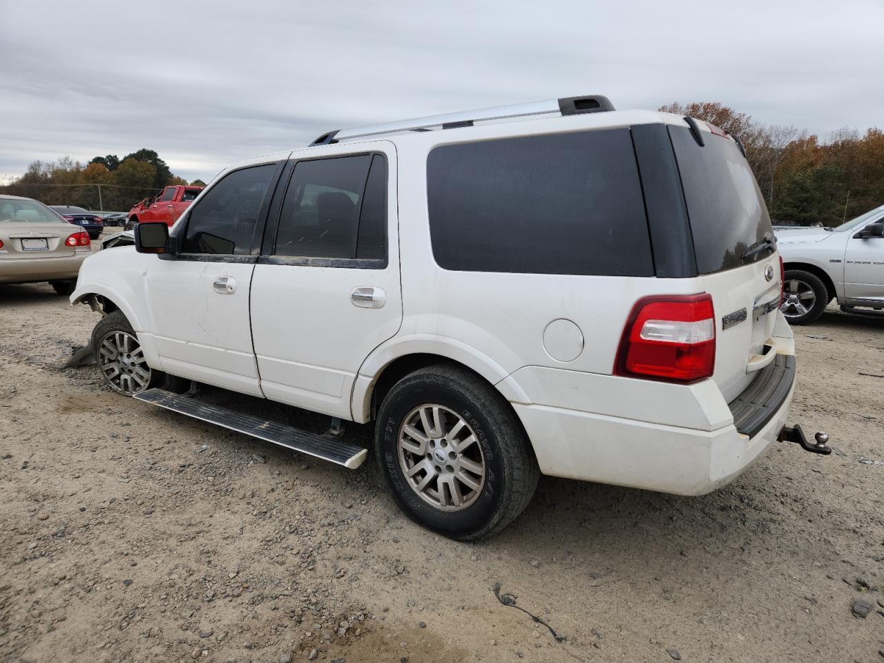2014 Ford Expedition Limited - Image 2