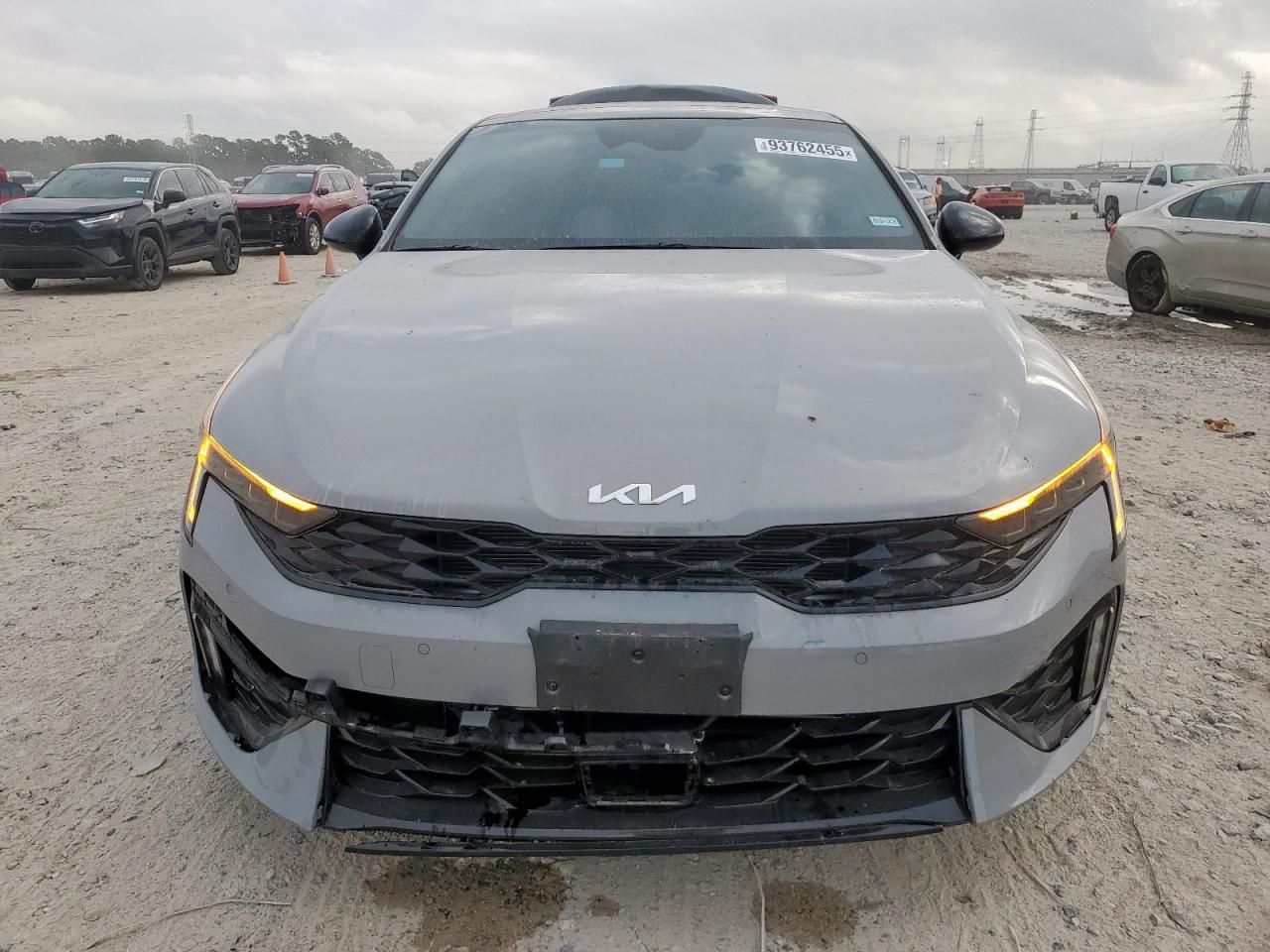 2025 Kia K5 Gt Line - Image 5