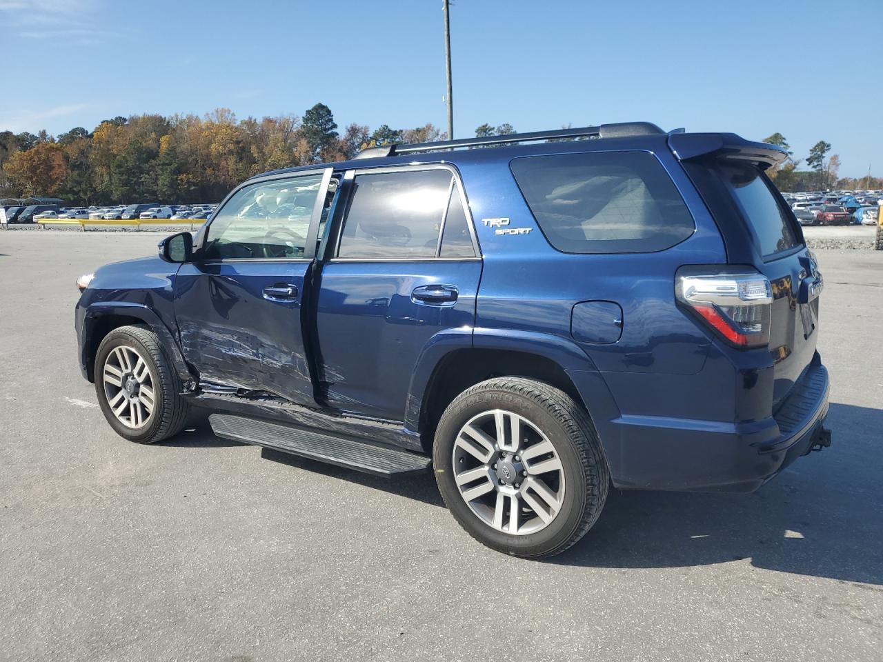 2023 Toyota 4Runner Se - Image 2