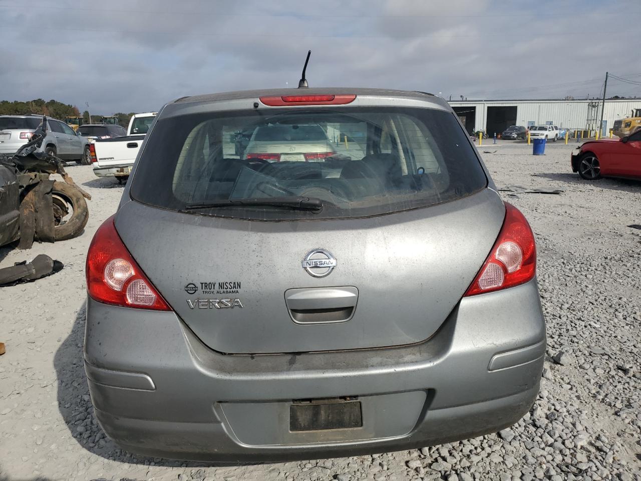 2010 Nissan Versa S - Image 6