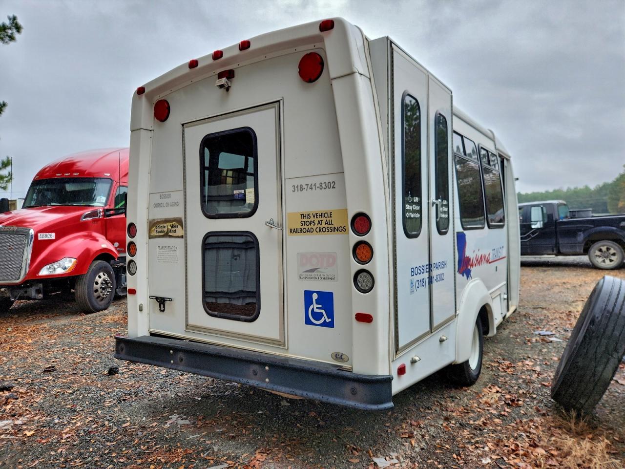 2019 Ford E350 Shuttle Bus - Фото 3