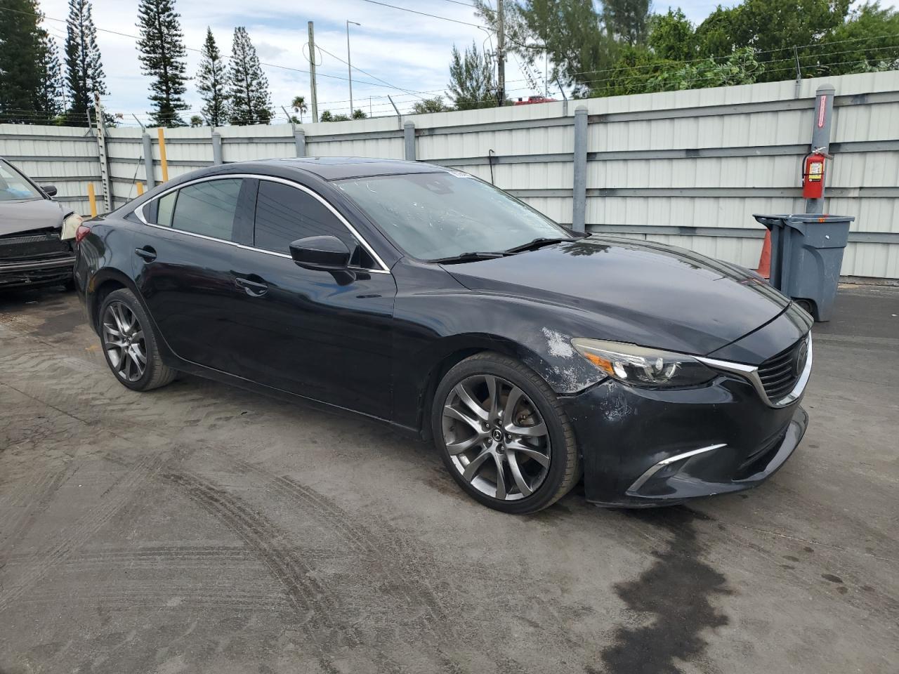 2017 Mazda 6 Grand Touring - Image 4