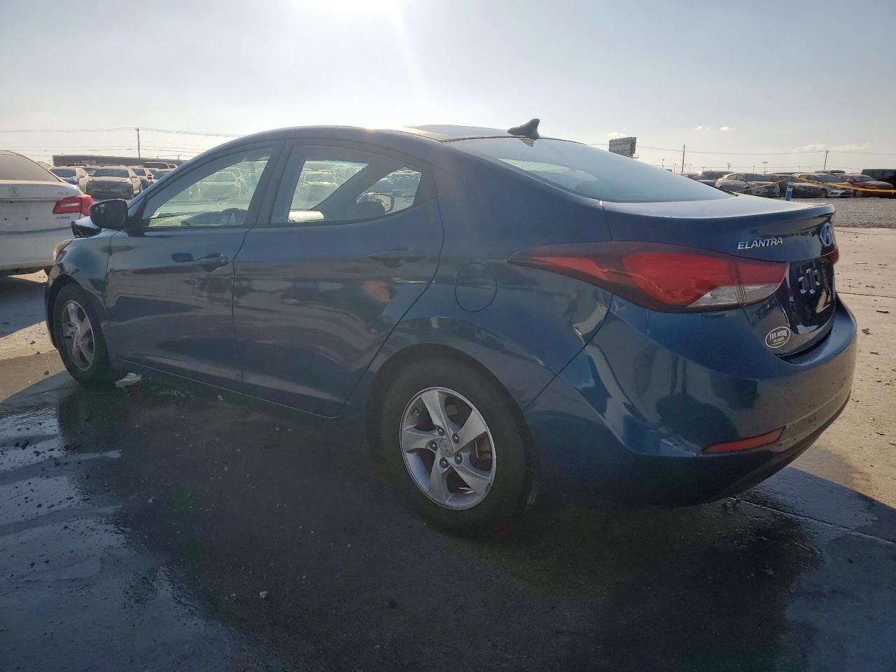 2014 Hyundai Elantra Se - Image 2