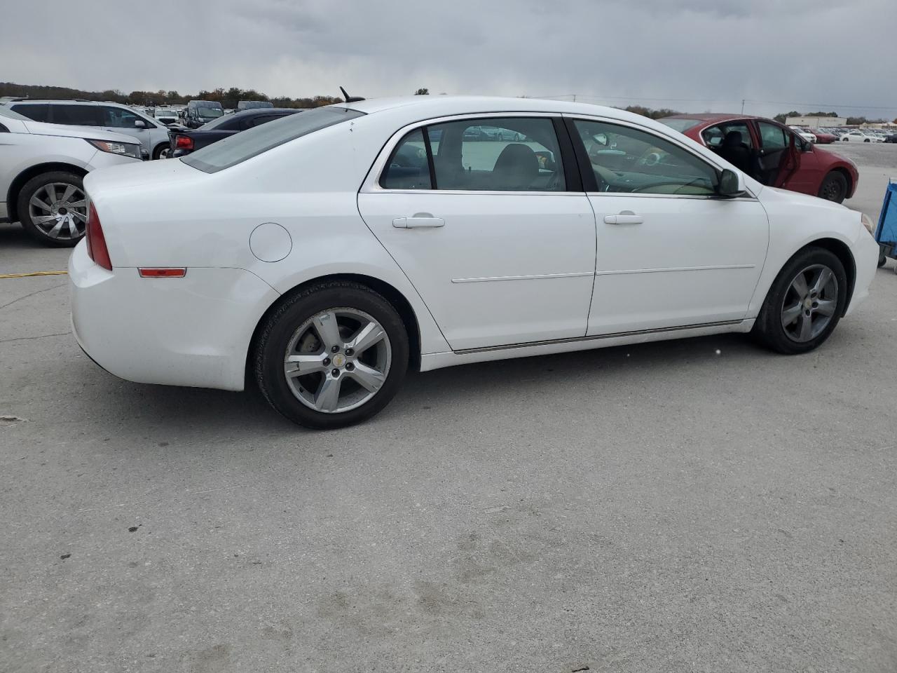 2011 Chevrolet Malibu 2Lt - Image 3