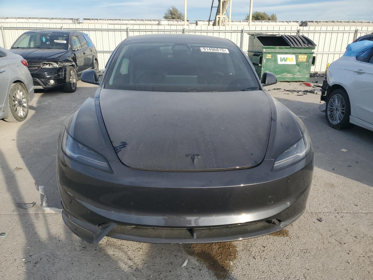2025 Tesla Model 3 - Фото 5