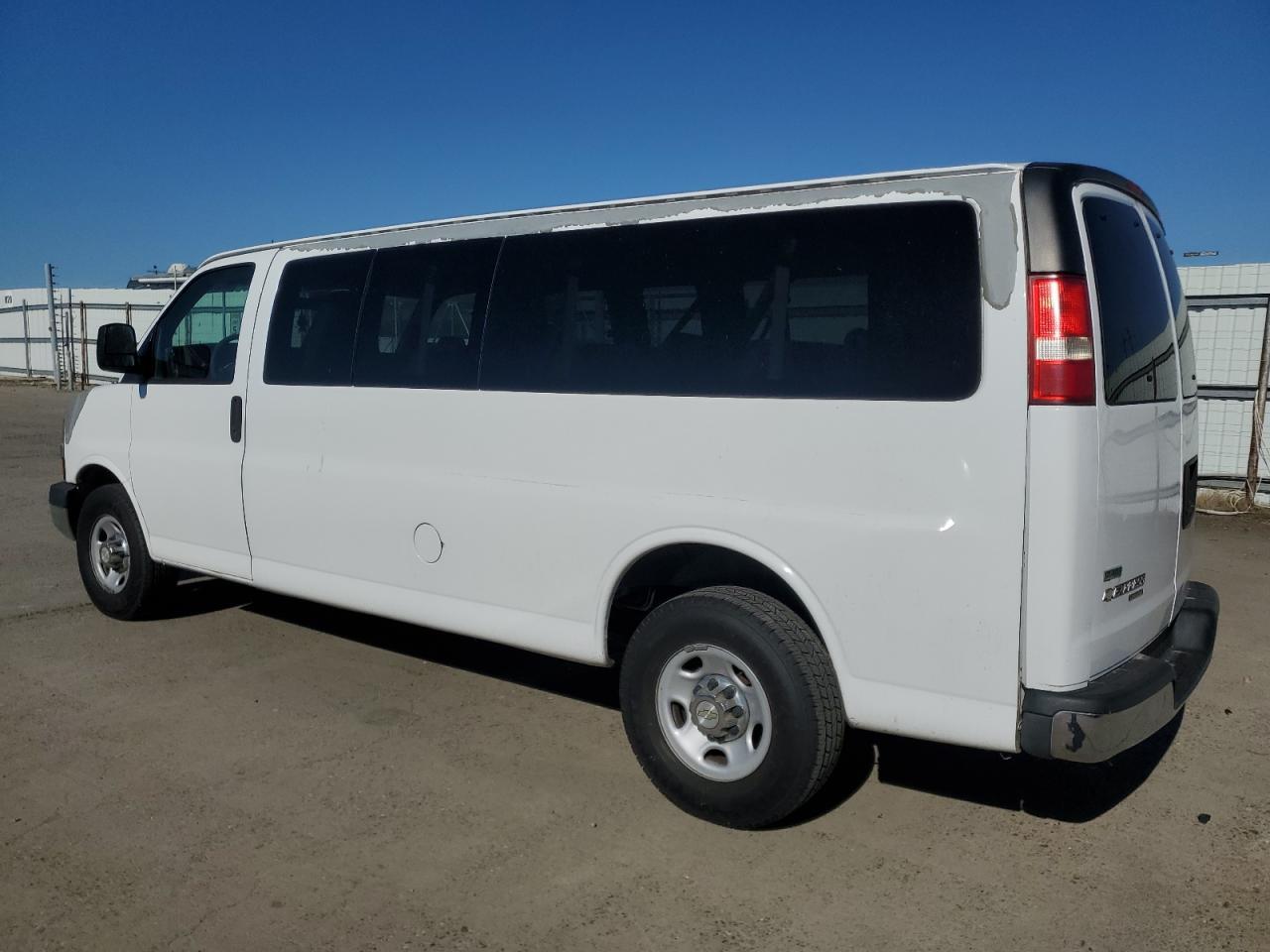2011 Chevrolet Express G3500 Lt - Фото 2