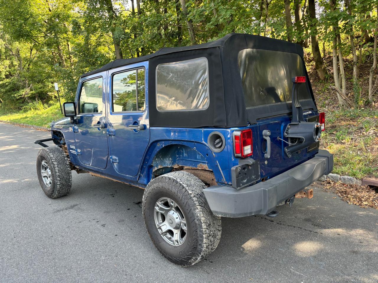 2010 Jeep Wrangler Unlimited Sport - Фото 3