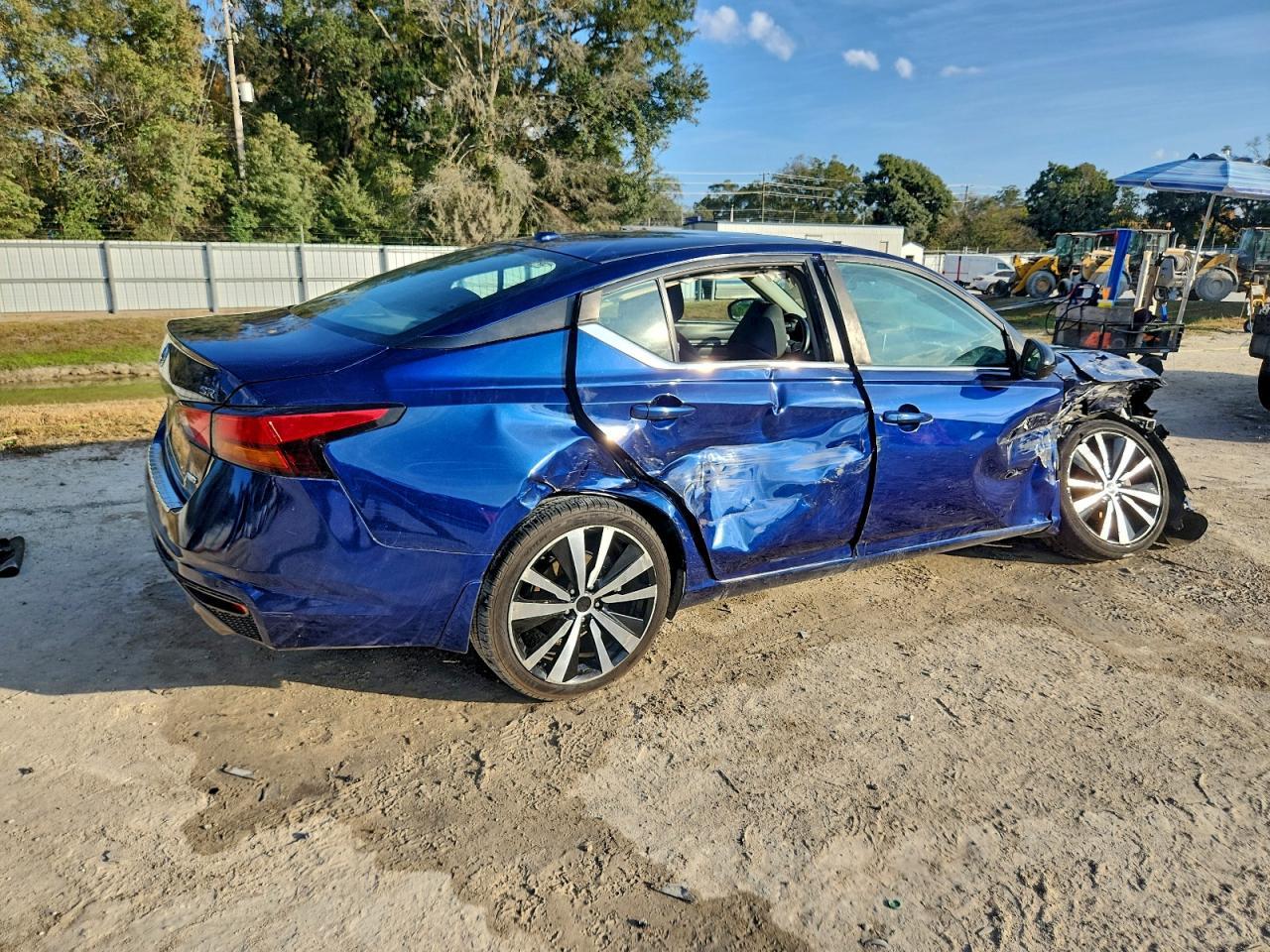 2021 Nissan Altima - Фото 3