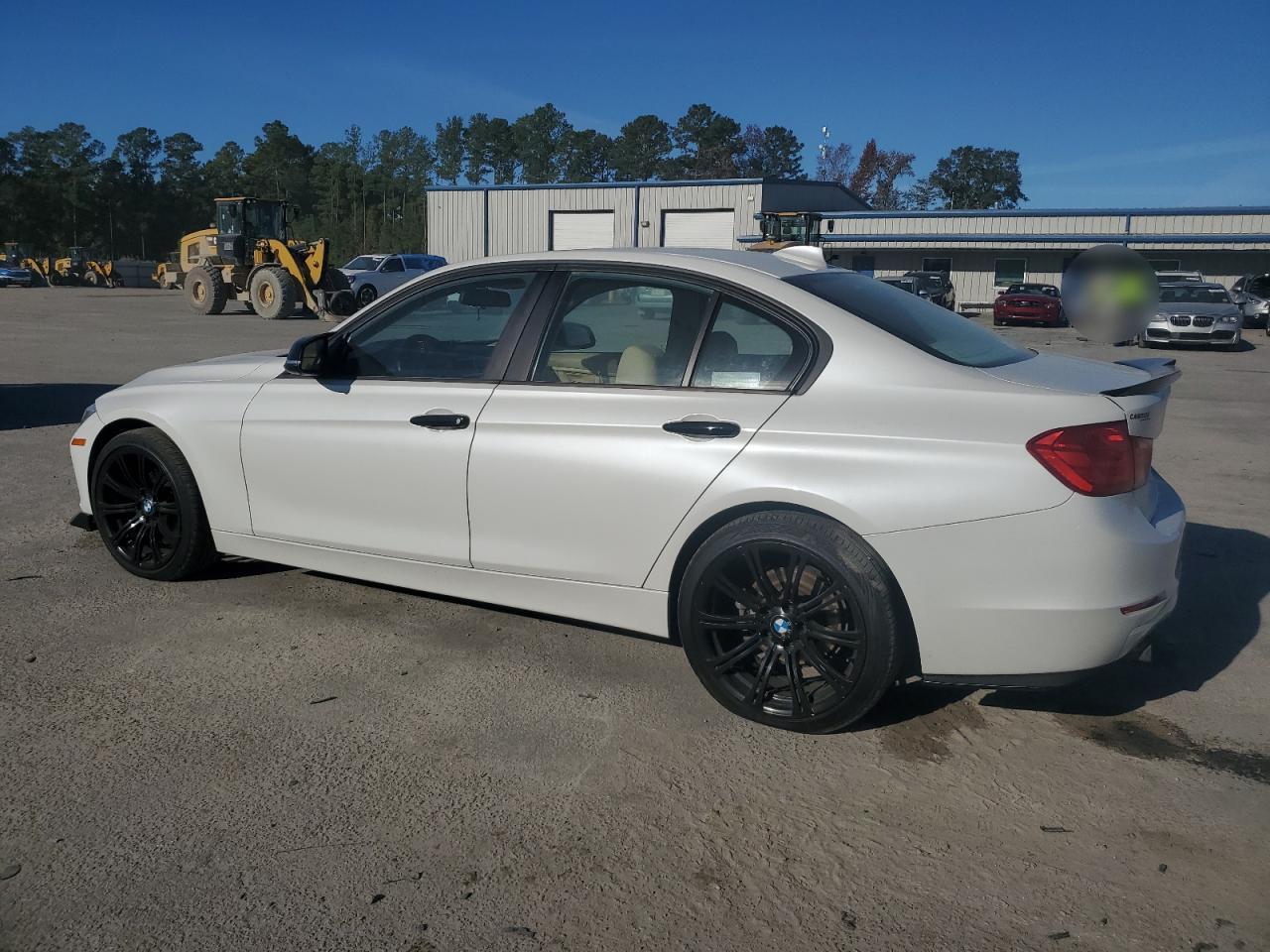 2015 BMW 320 I - Image 2