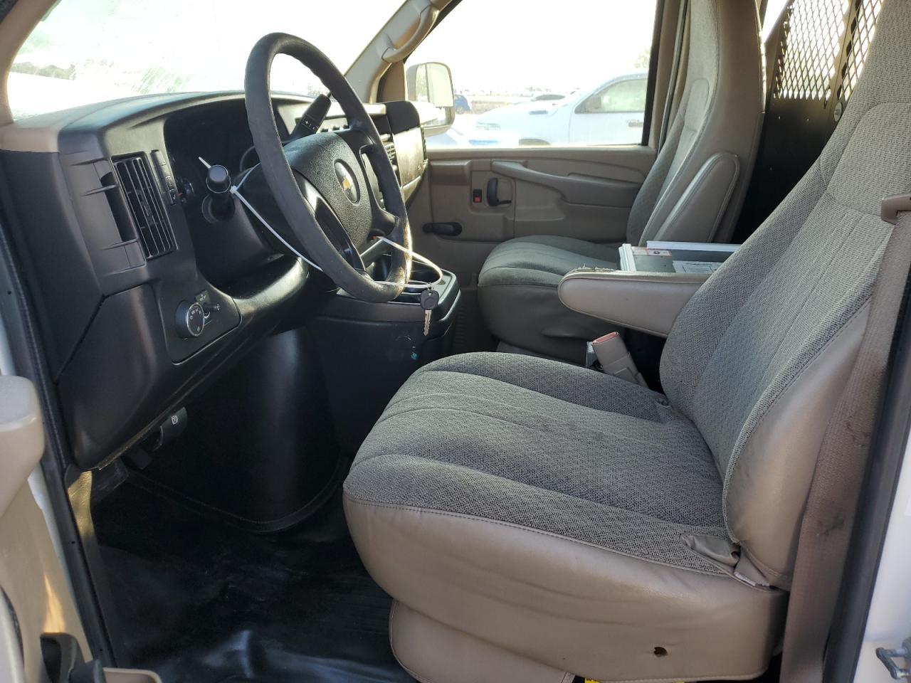 2011 Chevrolet Express 2500 Utility / Service Van - Фото 7