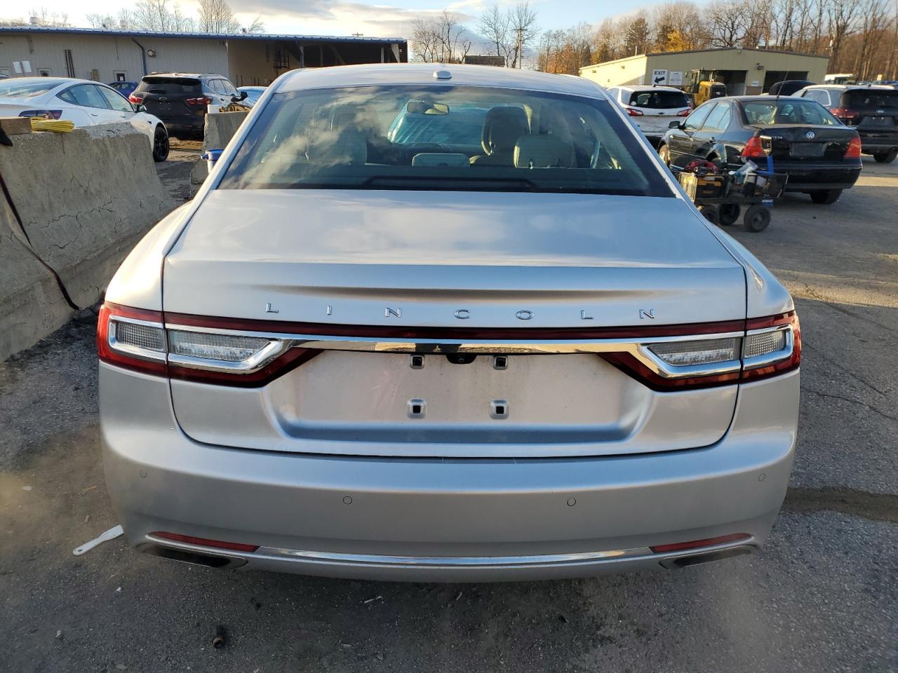 2017 Lincoln Continental Select - Фото 6