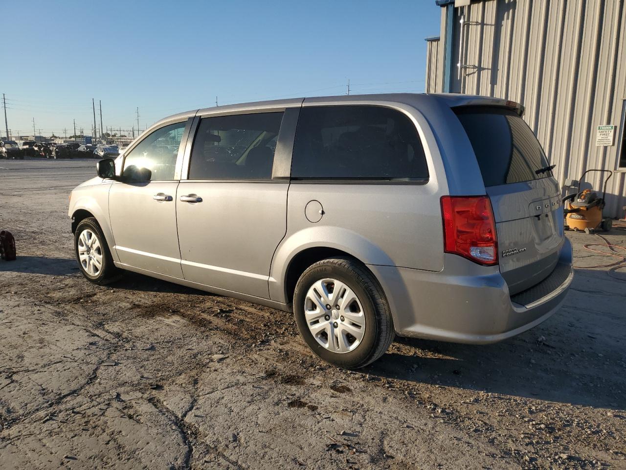 2018 Dodge Grand Caravan Se - Фото 2