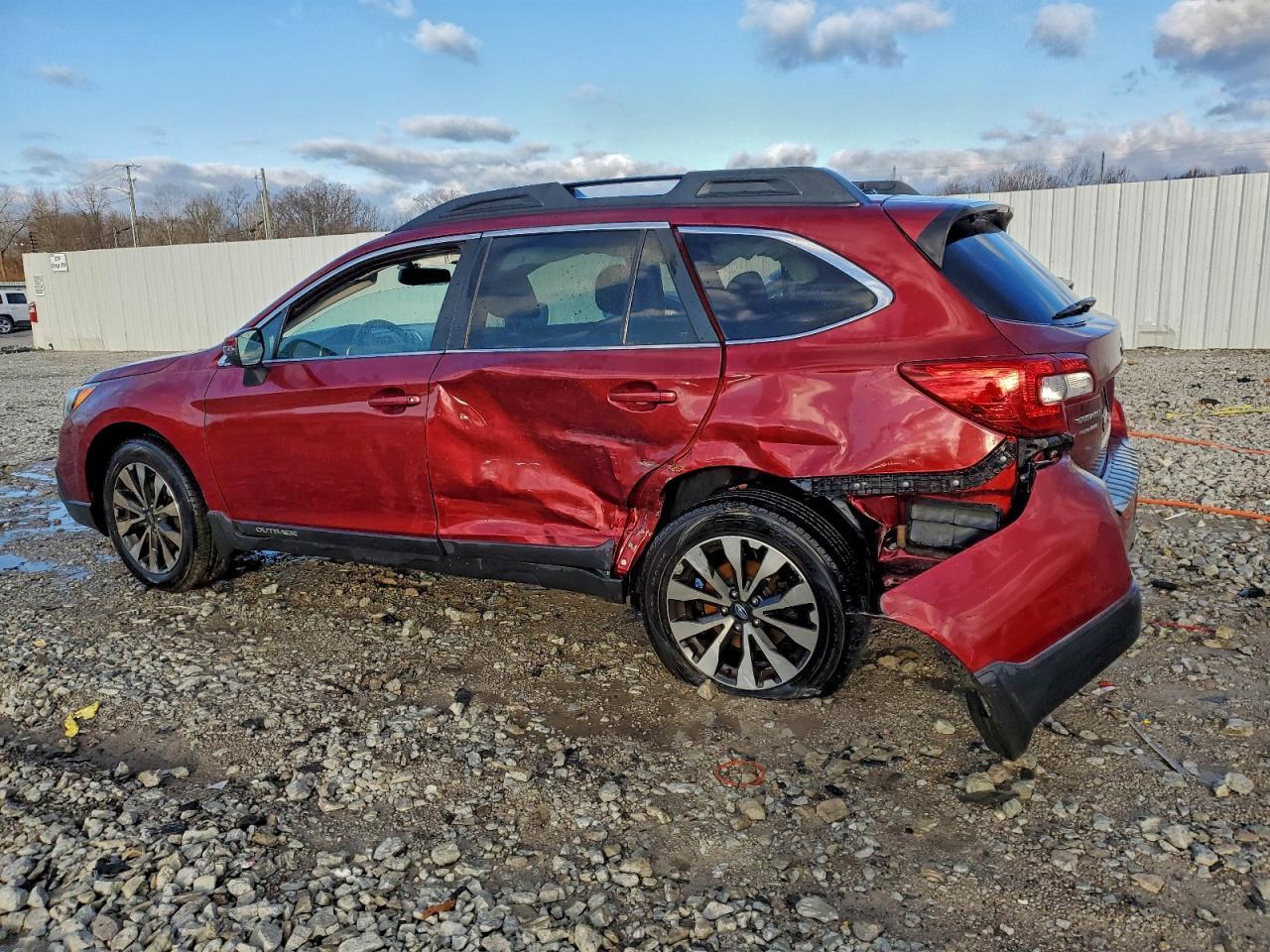 2015 Subaru Outback 2.5I Limited - Фото 2