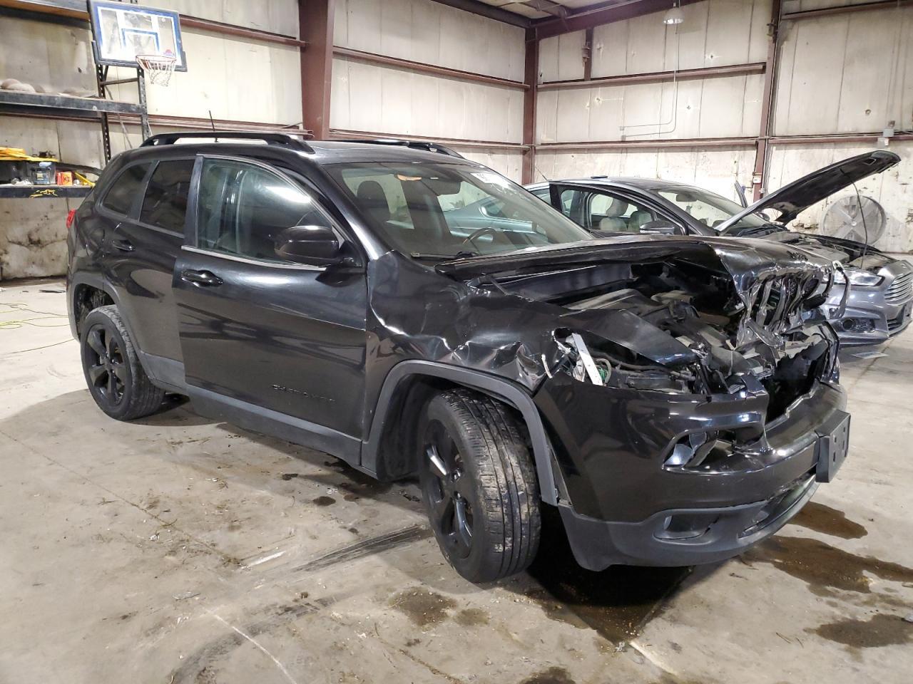 2016 Jeep Cherokee Latitude - Фото 4