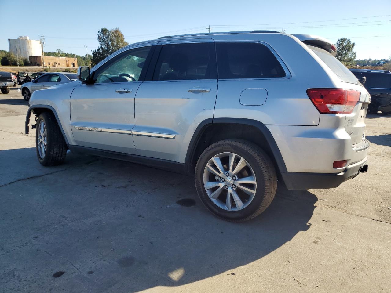 2013 Jeep Grand Cherokee Laredo - Фото 2