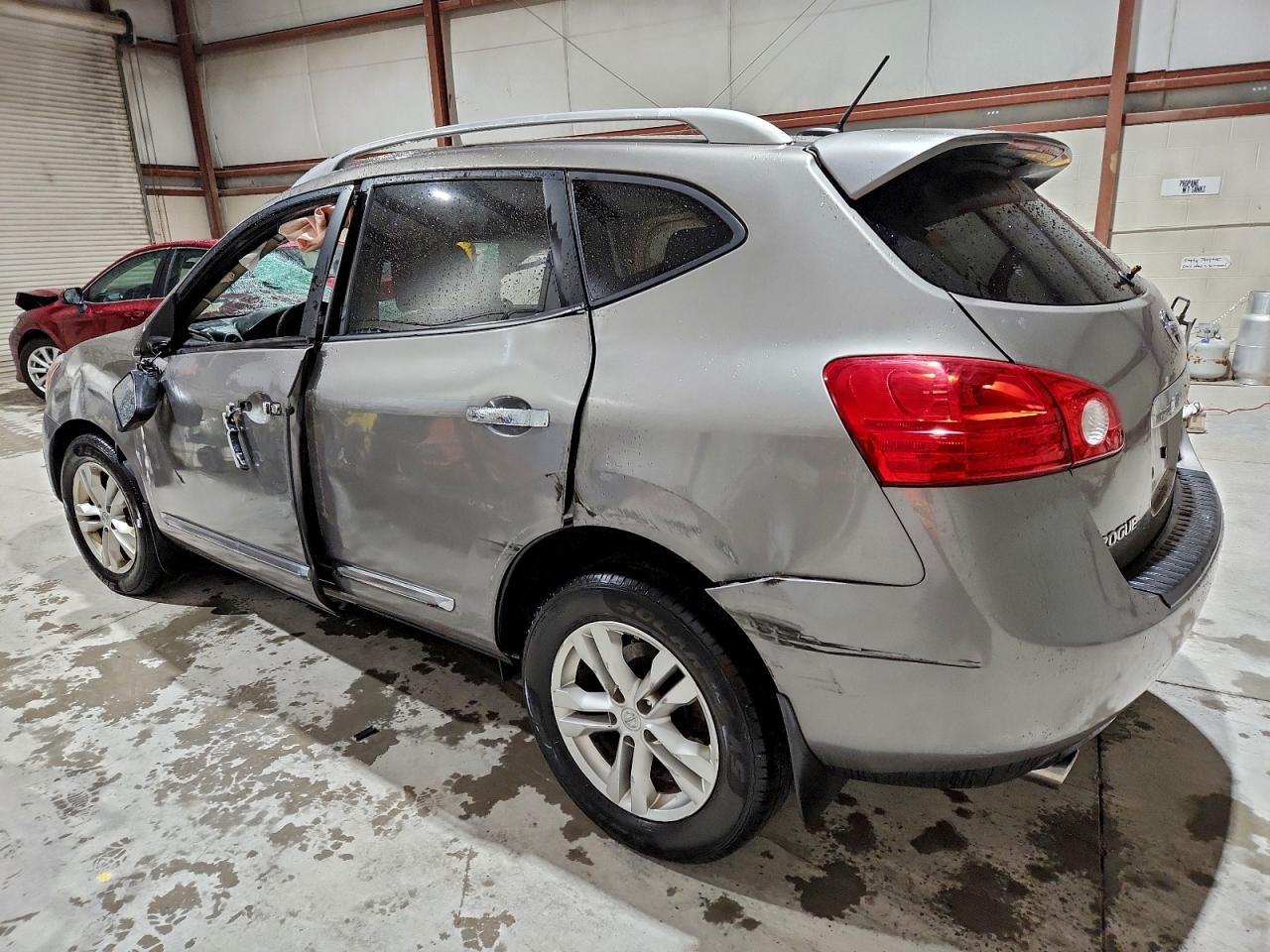 2013 Nissan Rogue S - Фото 2