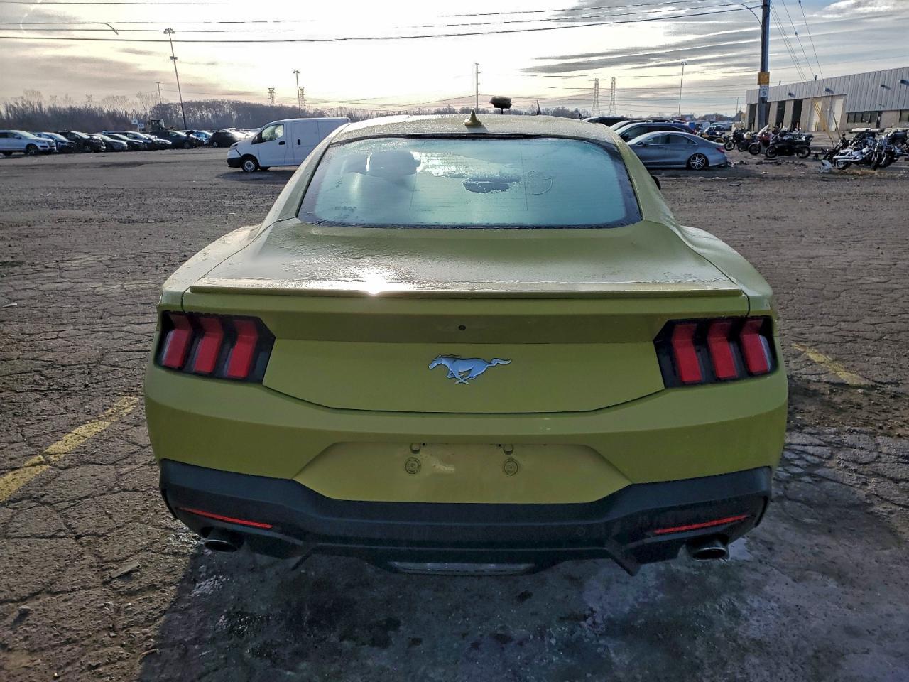 2025 Ford Mustang - Image 6