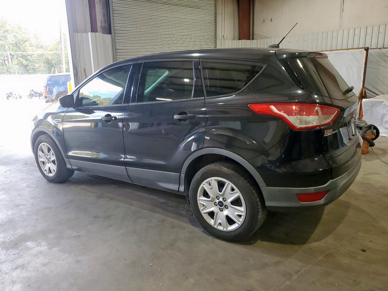 2015 Ford Escape S - Фото 2