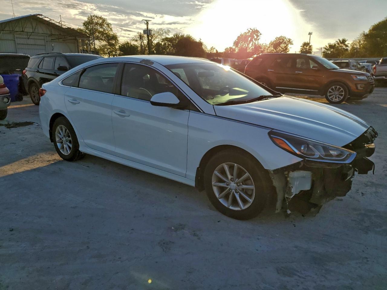 2018 Hyundai Sonata Se - Image 4