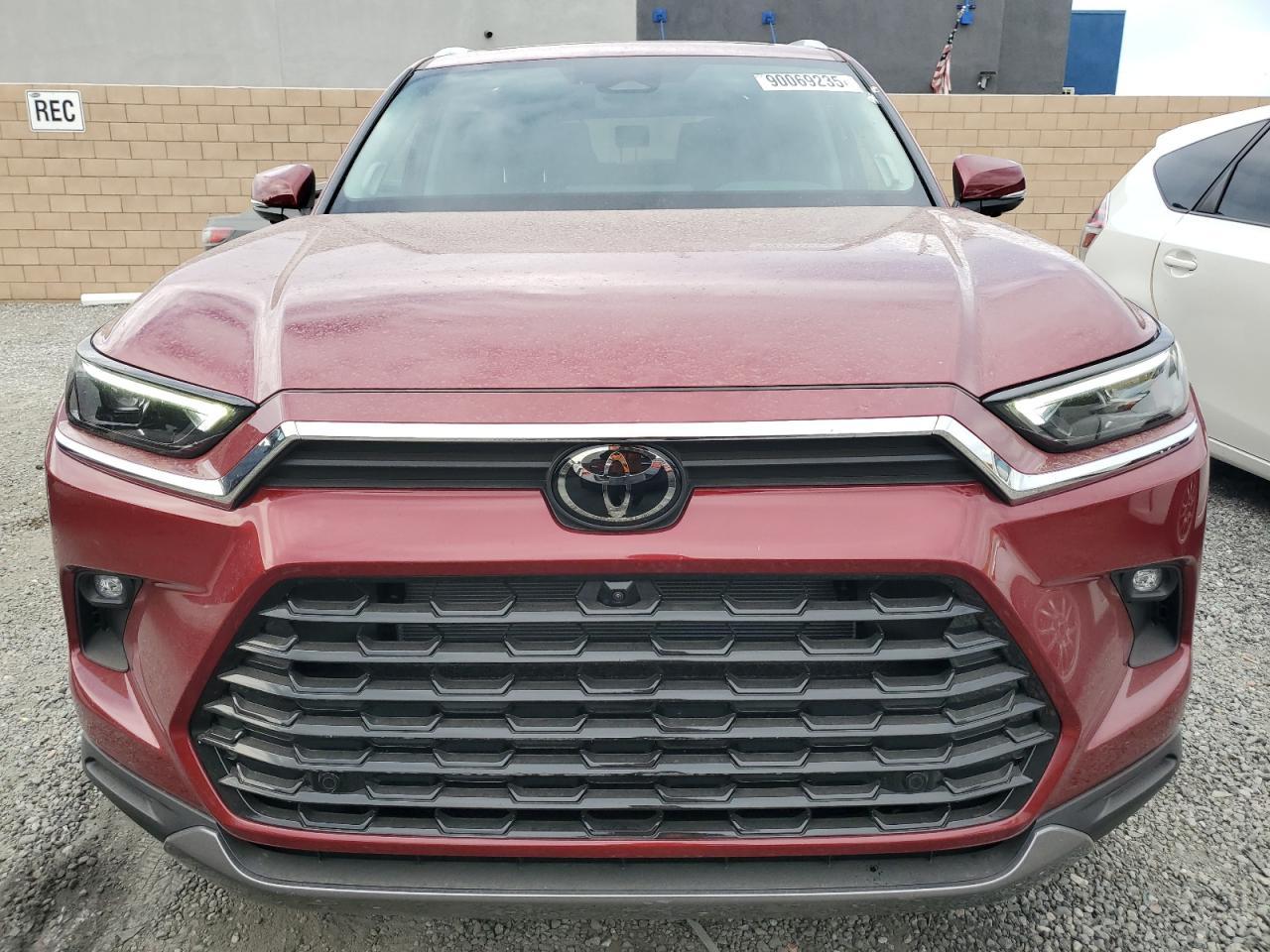 2025 Toyota Grand Highlander Le - Фото 5