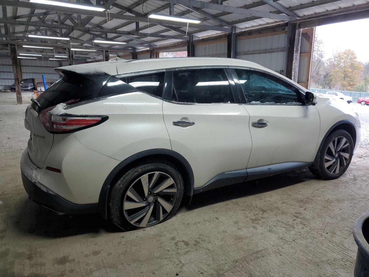 2015 Nissan Murano S - Image 3
