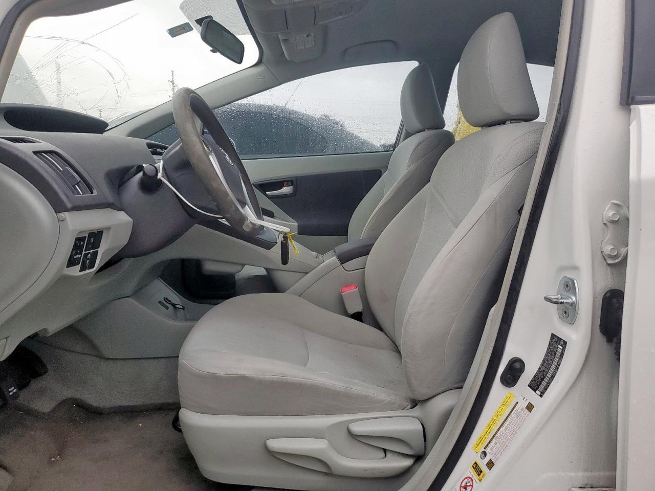 2011 Toyota Prius - Фото 7