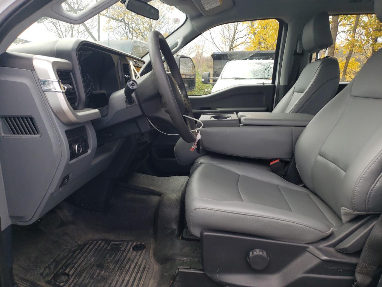 2025 Ford F250 Super Duty - Фото 7