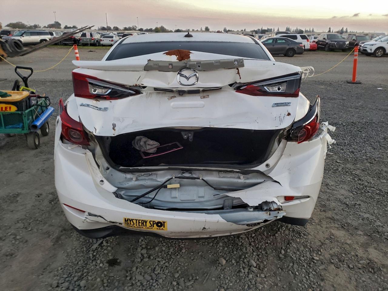 2014 Mazda 3 Grand Touring - Image 6