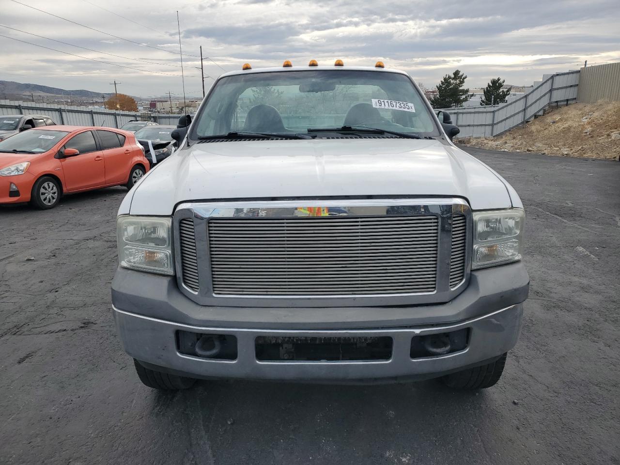 2005 Ford F350 - Image 5