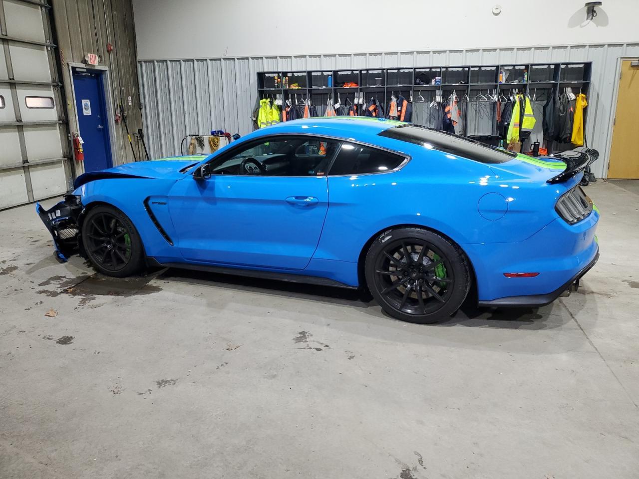 2017 Ford Mustang Shelby Gt350 - Фото 2