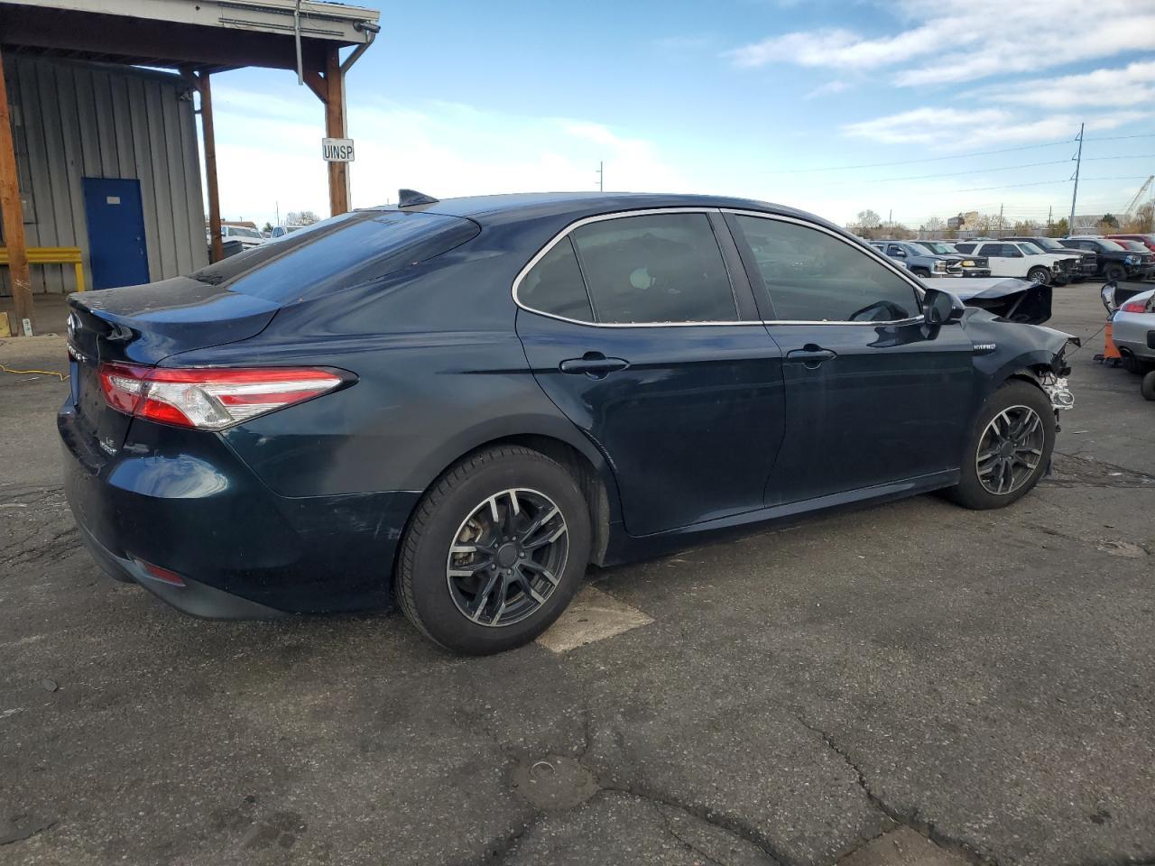 2019 Toyota Camry Le - Image 3