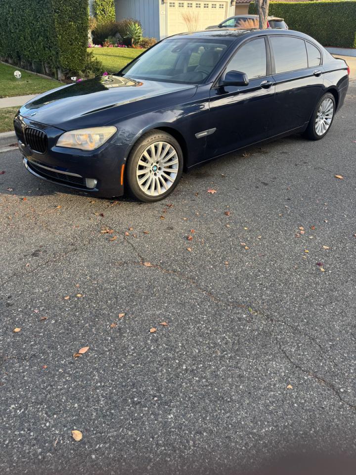 2012 BMW 750 Li - Image 2