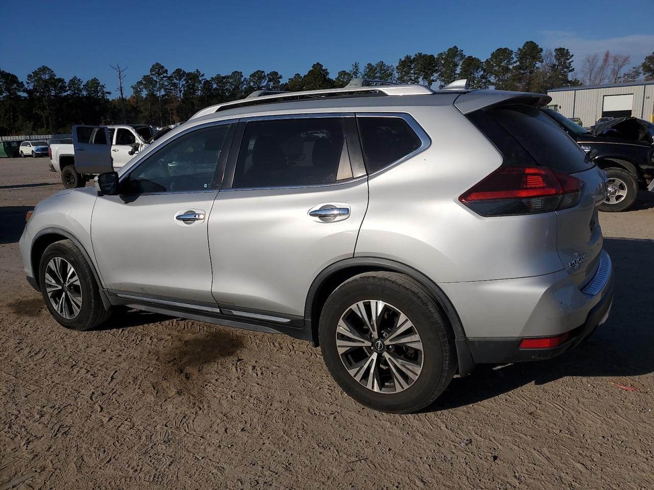 2018 Nissan Rogue S - Image 2