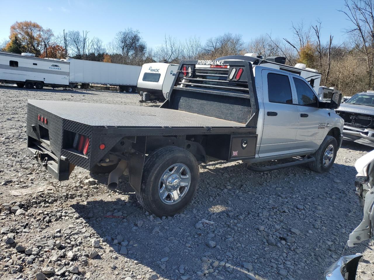 2018 Ram 3500 Flatbed Truck - Фото 3