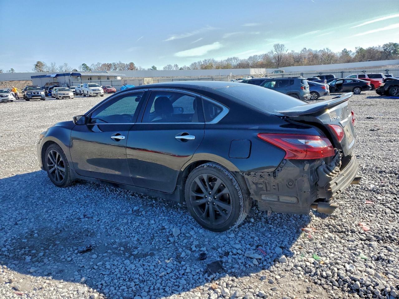 2017 Nissan Altima 2.5 - Фото 2