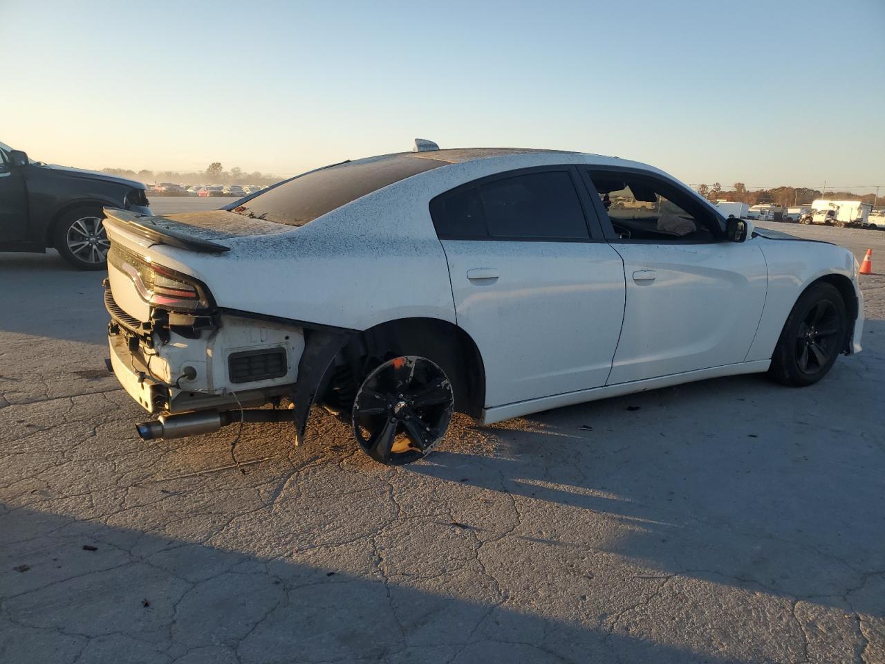 2016 Dodge Charger Sxt - Фото 3