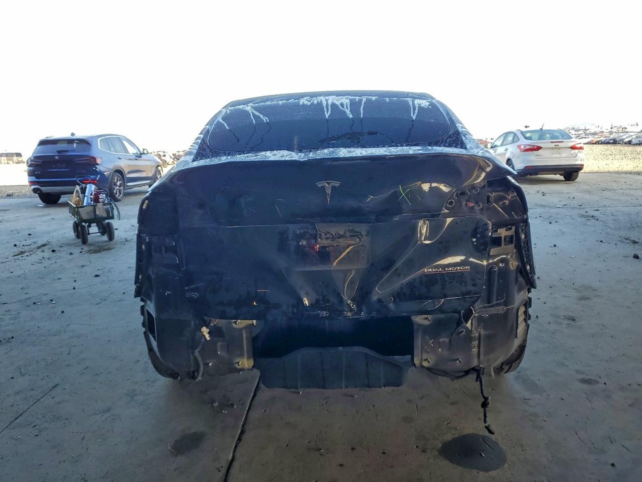 2022 Tesla Model Y - Фото 6