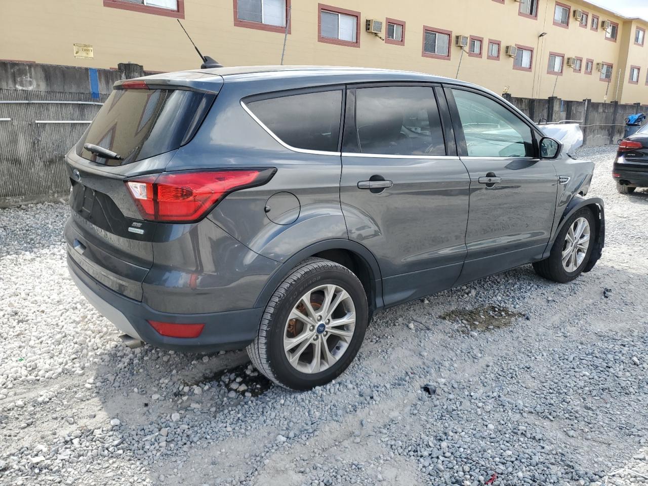 2019 Ford Escape Se - Image 3